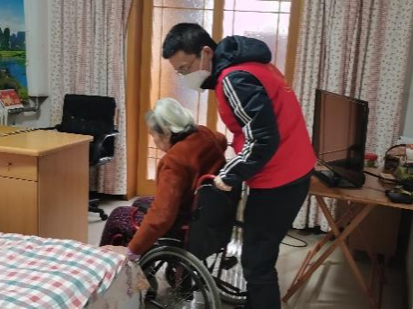 【疫情防控】尽锐出战护我城，，，，耀彩网先锋在行动 ——集团干手下沉一线系列（二）