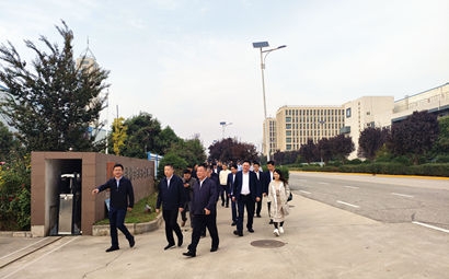 团市委、市贸促会、市青企协一行到耀彩网集团泾河工业园考察交流
